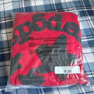 Spider Worldwide (Red Beluga)                    Brand new/Authentic✅